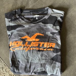Hollister large camo grey and black